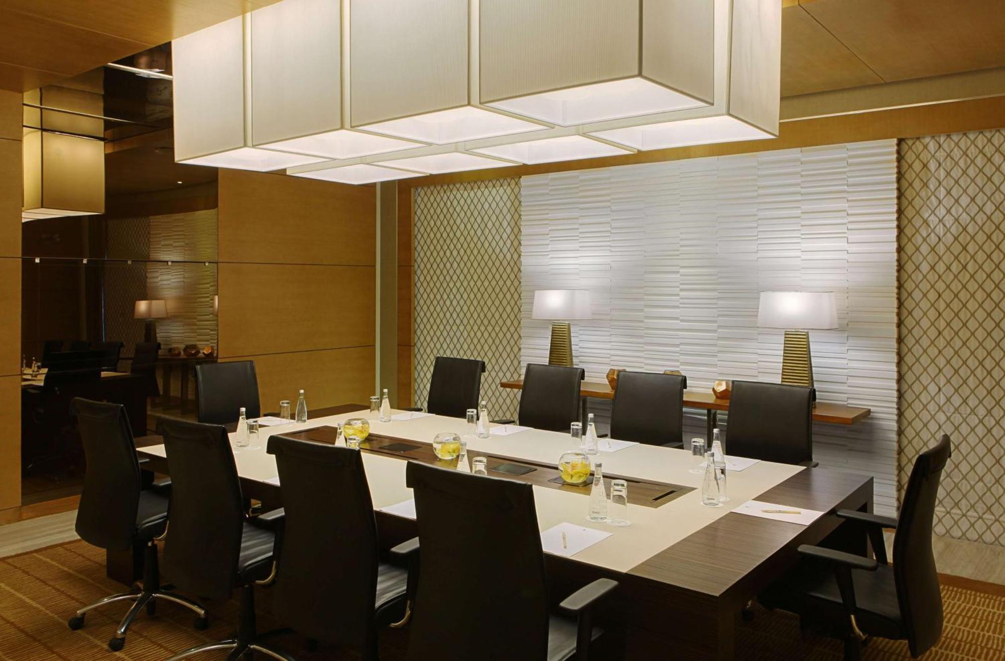 Doubletree By Hilton Hotel Riyadh - Al Muroj Business Gate Riade Exterior foto
