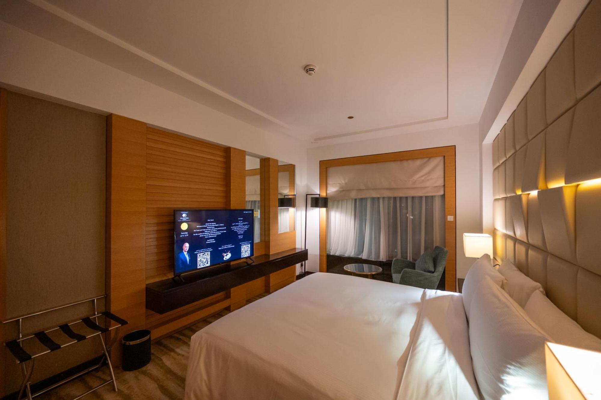 Doubletree By Hilton Hotel Riyadh - Al Muroj Business Gate Riade Exterior foto