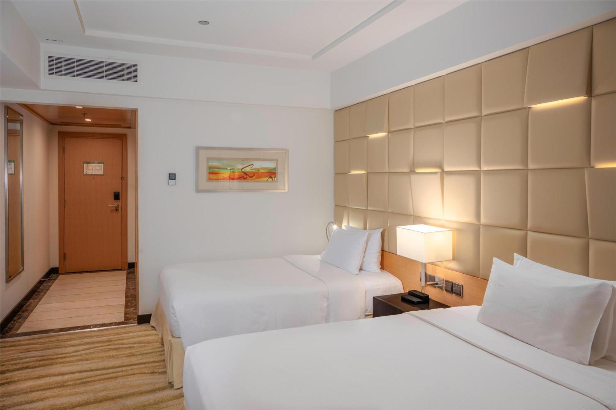 Doubletree By Hilton Hotel Riyadh - Al Muroj Business Gate Riade Exterior foto
